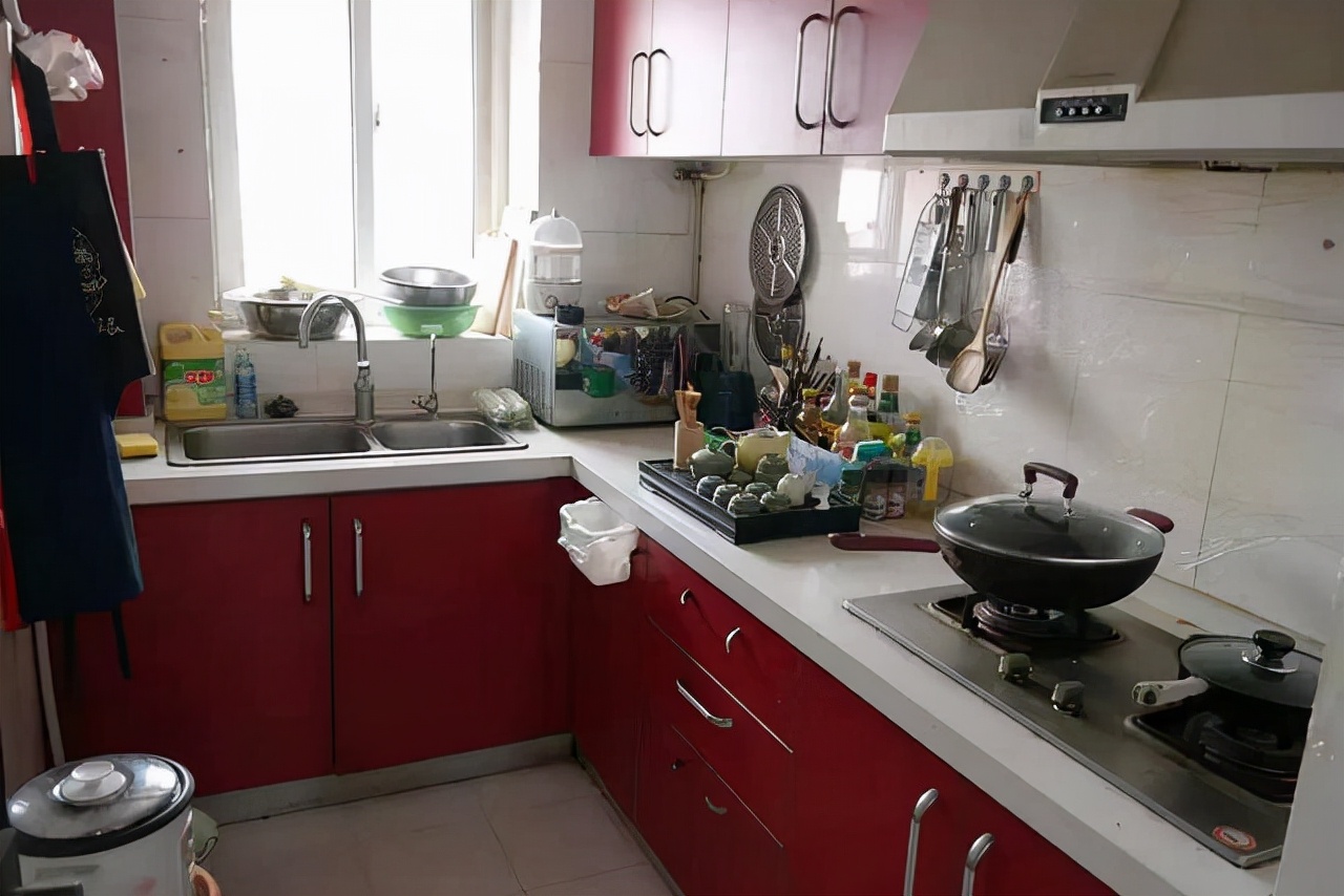 厨房定制橱柜时，我最明智的决定，就是没听“专业”人士的建议