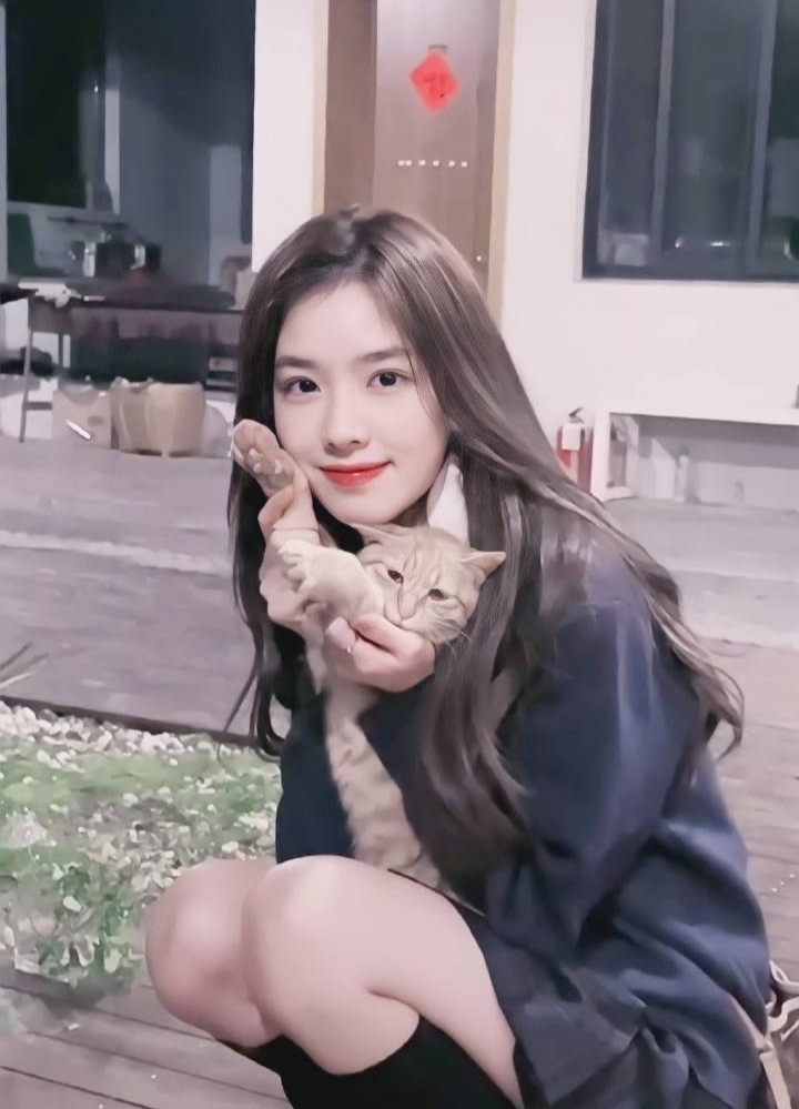 李小璐|高圆圆: 这是我素颜，金莎: 这是我素颜，孙一宁: 都没我好看