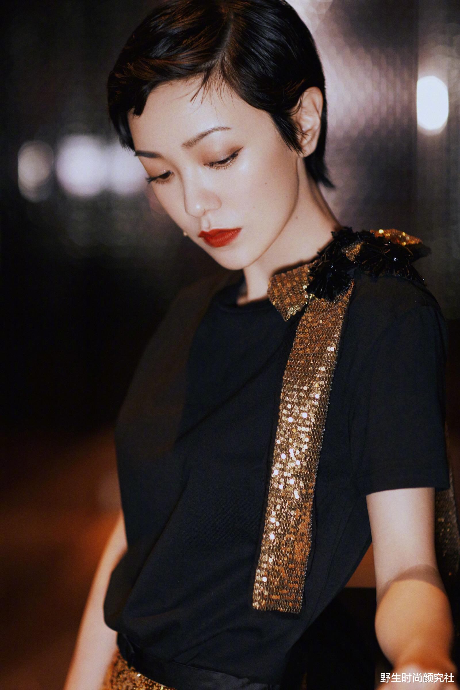 野生时尚颜究社 怎么她留长发的颜值像“路人甲”,剪了短发就“逆风翻盘”了?