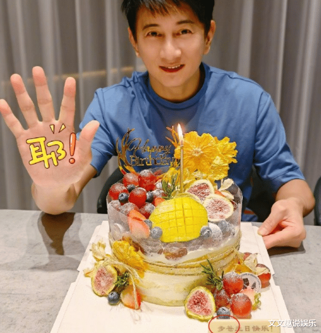 刘诗诗|吴奇隆刘诗诗带儿子去医院，自曝抢着带孩子，网友：好事将近？