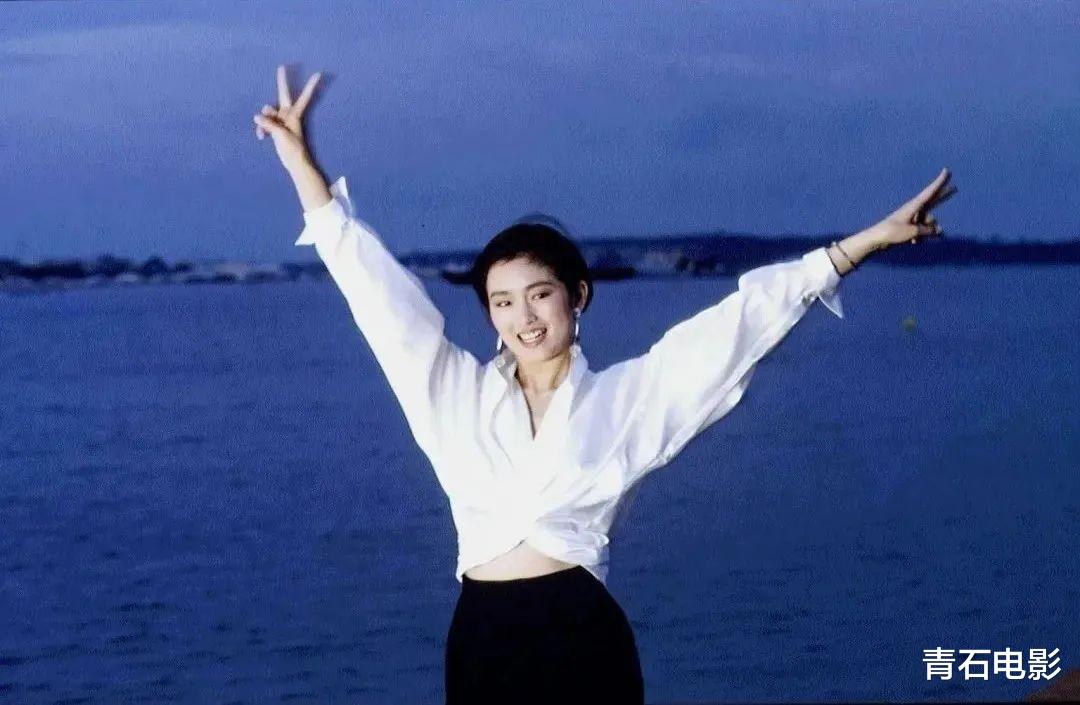 毛晓彤|2021红毯吸睛的12位女星，一个比一个性感，毛晓彤堪称纯欲天花板