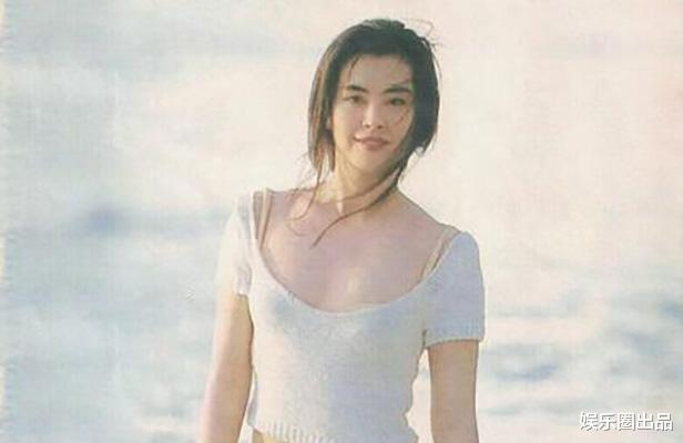 张杰|王祖贤刷牙的照片火了，浏览量超过500万，网友：“赏心悦目”