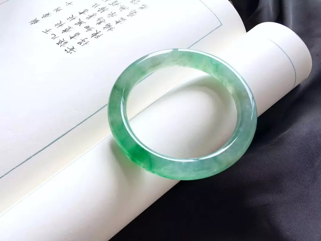 翡翠|80000元和800元的翡翠有啥区别