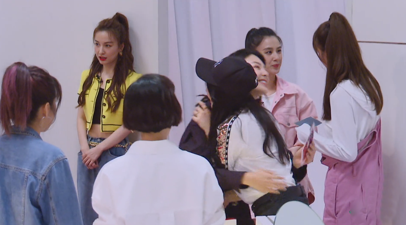 披荆斩棘的哥哥|《披荆斩棘的哥哥》终于开播！首期迎来神级嘉宾，连“山鸡哥”都只能膜拜