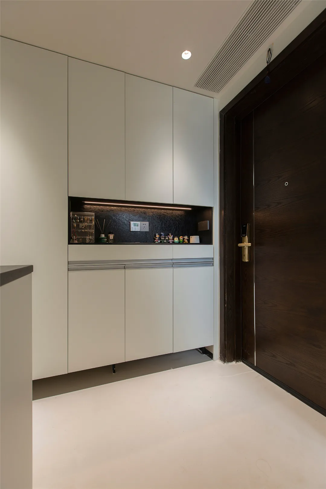 90㎡极简侘寂风，LDK一体、饮茶区、微水泥...纯粹的空间与生活