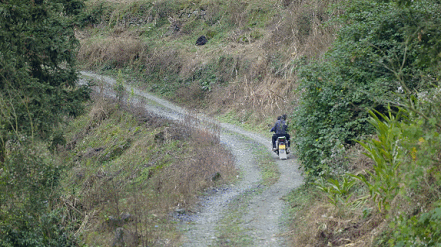 国产剧 这部老外拍摄的中国脱贫往事，竟然打败了99.99%国产剧？