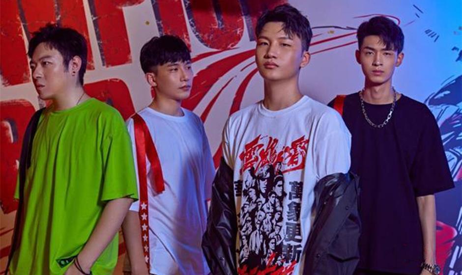 秦霄贤|德云社秦霄贤拜师两年，发文感谢师恩，老秦没有辜负师父的期待