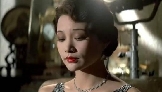 央视春晚|凭一己之力毁掉央视春晚，叛逃后加入美国，现在的结果令人心寒