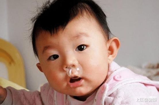 上医聊健康 吃1次等于吃8个塑料袋！9岁男童积食不长个，只因这3种晚餐