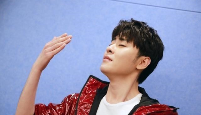 胡小小乖|奥运会冠军李雯雯与德云社秦霄贤连麦，网友：努力才能追到爱豆