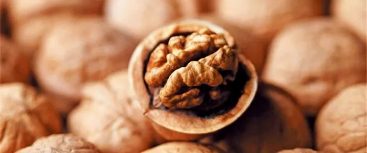 脂肪酸|核桃最厉害的不是补脑！助眠、抗衰、防血栓……