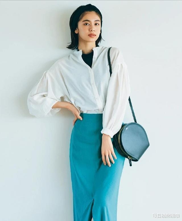 每日搭配指南|中年女人想摆脱“大妈感”，这3个穿搭思路很实用，建议照着穿