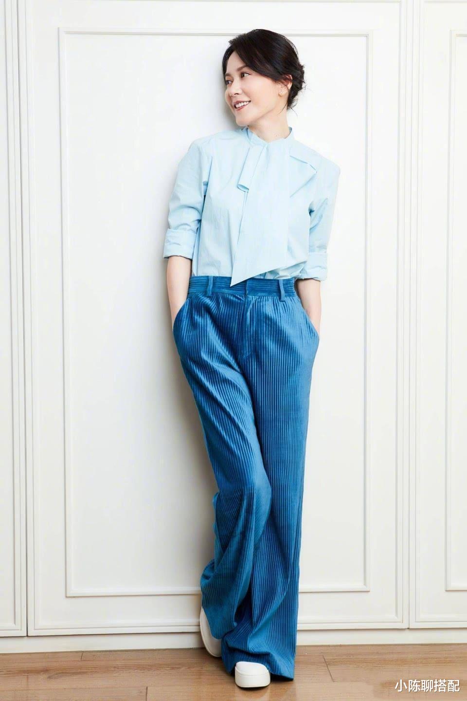 小陈聊搭配|真正会穿的女人都偏爱“邻近色”，看袁泉俞飞鸿就知道，太高级了