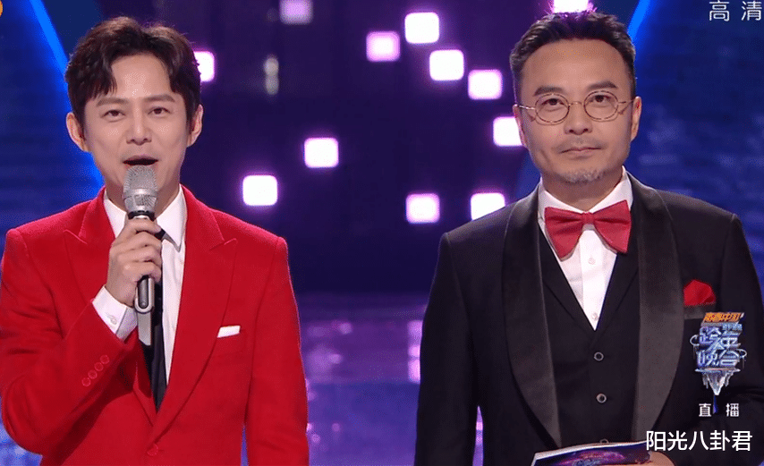 杨幂|各大卫视跨年晚会状况频出，陈伟霆真唱翻车，周笔畅被杨幂带跑调