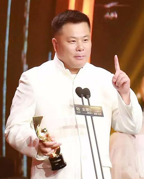 佟丽娅|红通大佬施建祥：坑骗国人159亿，逃往美国仍作恶，不料翻了车