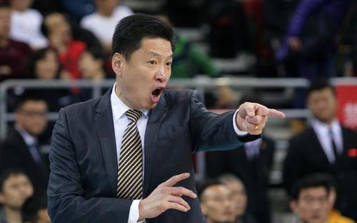 王哲林|王哲林琼斯加盟？李春江欲打造夺冠阵容，CBA恐迎来大结局？