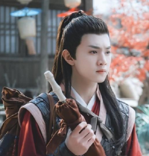 吴宣仪|吴宣仪《世界微尘里》还未播,古装新剧又来了,搭档娃娃脸男主