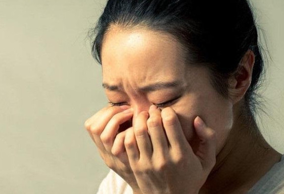 杨医生说养生|23岁女子确诊乳腺癌，医生了解情况后，大骂：这种男友不分手留着过年！