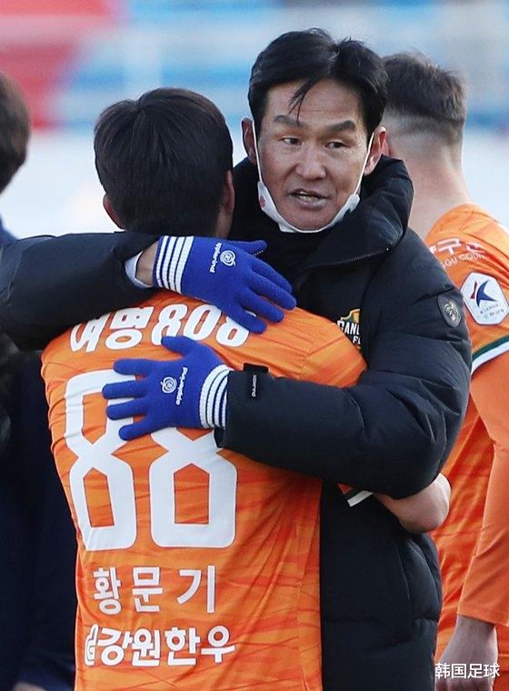 江原fc|胜利大逃亡！江原FC主场绝境逢生，明年K1联赛还有他们