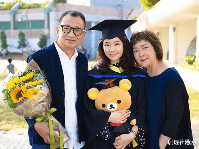 许绍雄|又走一个!73岁TVB著名老戏骨低调离巢,出资百万为女儿开烹饪店