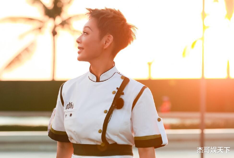 黄晓明|黄晓明耍心眼，丁真动机不纯，《中餐厅》收官只能靠周也勉强挽尊