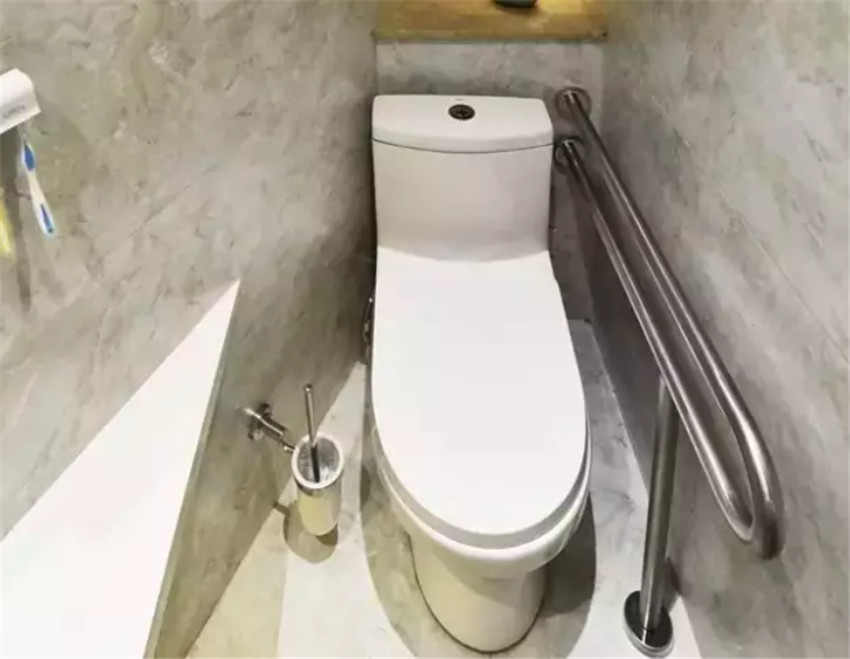 甲醛|12㎡破平房能改成复式住下一家四口？1㎡都没浪费这设计太厉害