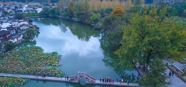 古镇 坐拥两大世界遗产，国际知名度超省会，在省内经济排名却很尴尬