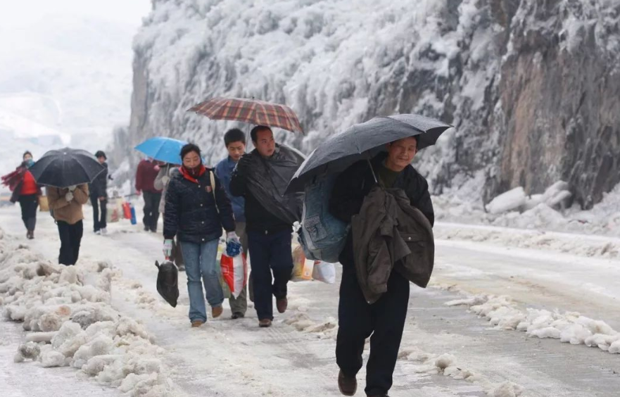 雪灾|08年雪灾瘫了半个中国，今冬会不会又有雪灾？网友：提前预防的好