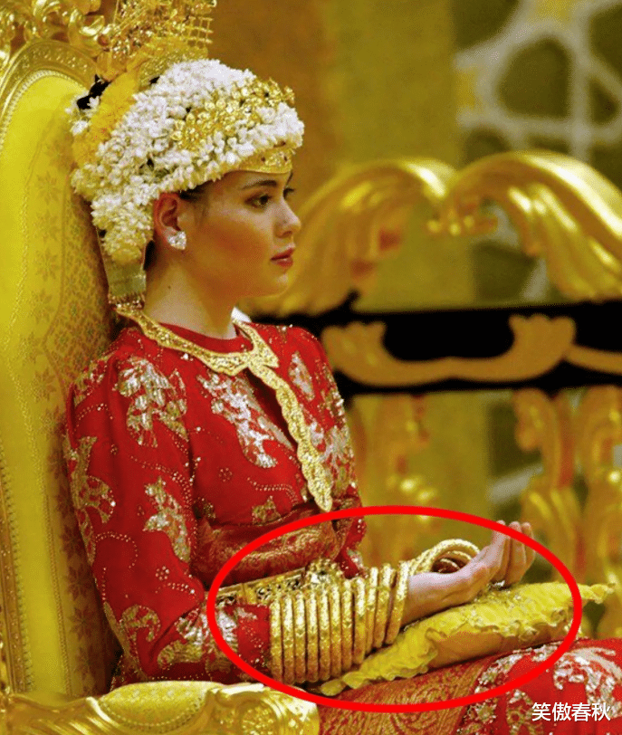 笑傲春秋 她17岁头顶黄金王冠，戴22个金镯嫁文莱王储，生4子被宠出幸福肥