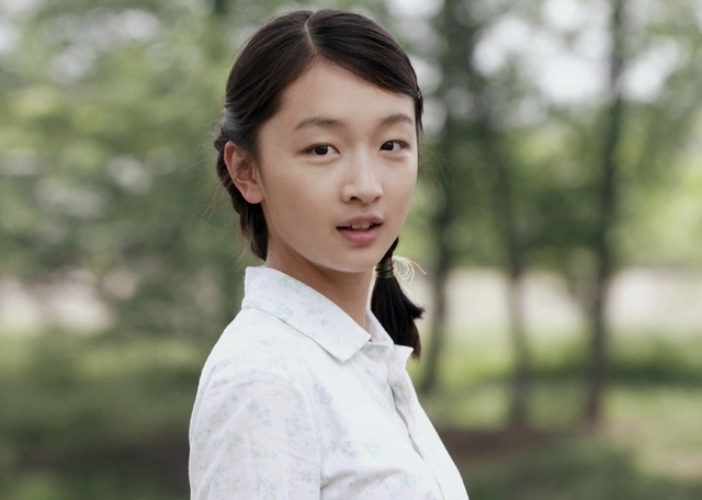 周冬雨|周冬雨随手晒合照,打脸娱乐圈明星表面风光?网友评价是亮点