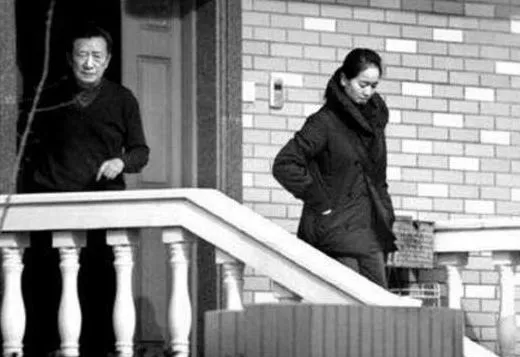 左小青|曾获5次体操冠军、被曝私生活后嫁大20岁富豪，如今43岁活成这样