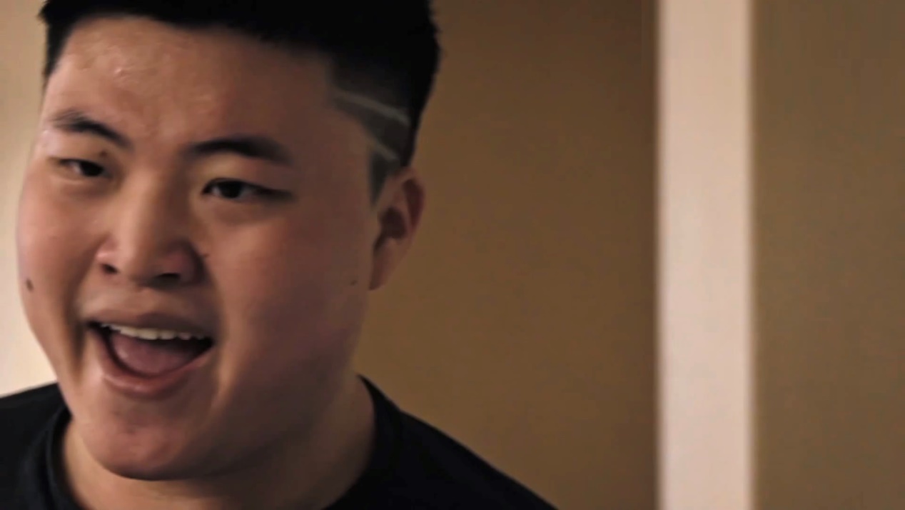 Uzi|Uzi“复出纪录片”感动观众！为了重回赛场，他一直在辛苦地锻炼