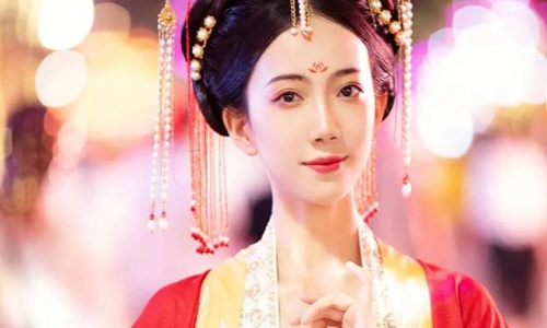 网红不倒翁小姐姐是谁 冯佳晨爆红后为何结婚嫁人