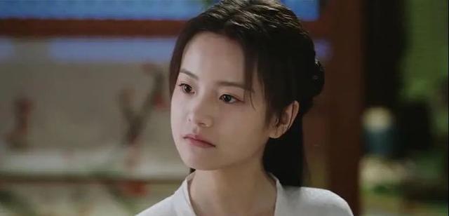 李庚希|“姜泥”李庚希：读美国高中却考不上国内大学，还因抽烟引发争议