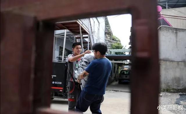 安徽|安徽90后小伙给人补裤裆年入百万，明星都来找他补裤裆，真厉害