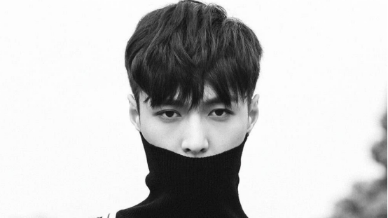 张艺兴|张艺兴:舞台的惊艳程度,可以窥见其踏实认真的人品!