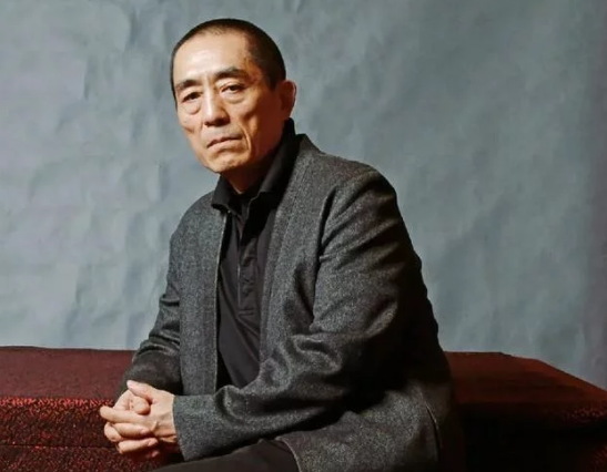 张艺谋|张艺谋：给小11岁岳母尽孝坦然从容，你们就是我的亲人