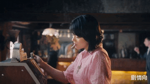 美丽|《第一炉香》：她是张爱玲成名作女主，却被女配们吊打？