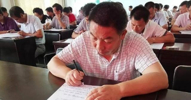 若珍|农民注意，村干部选举或有“4大改变”，村干部更加热门了