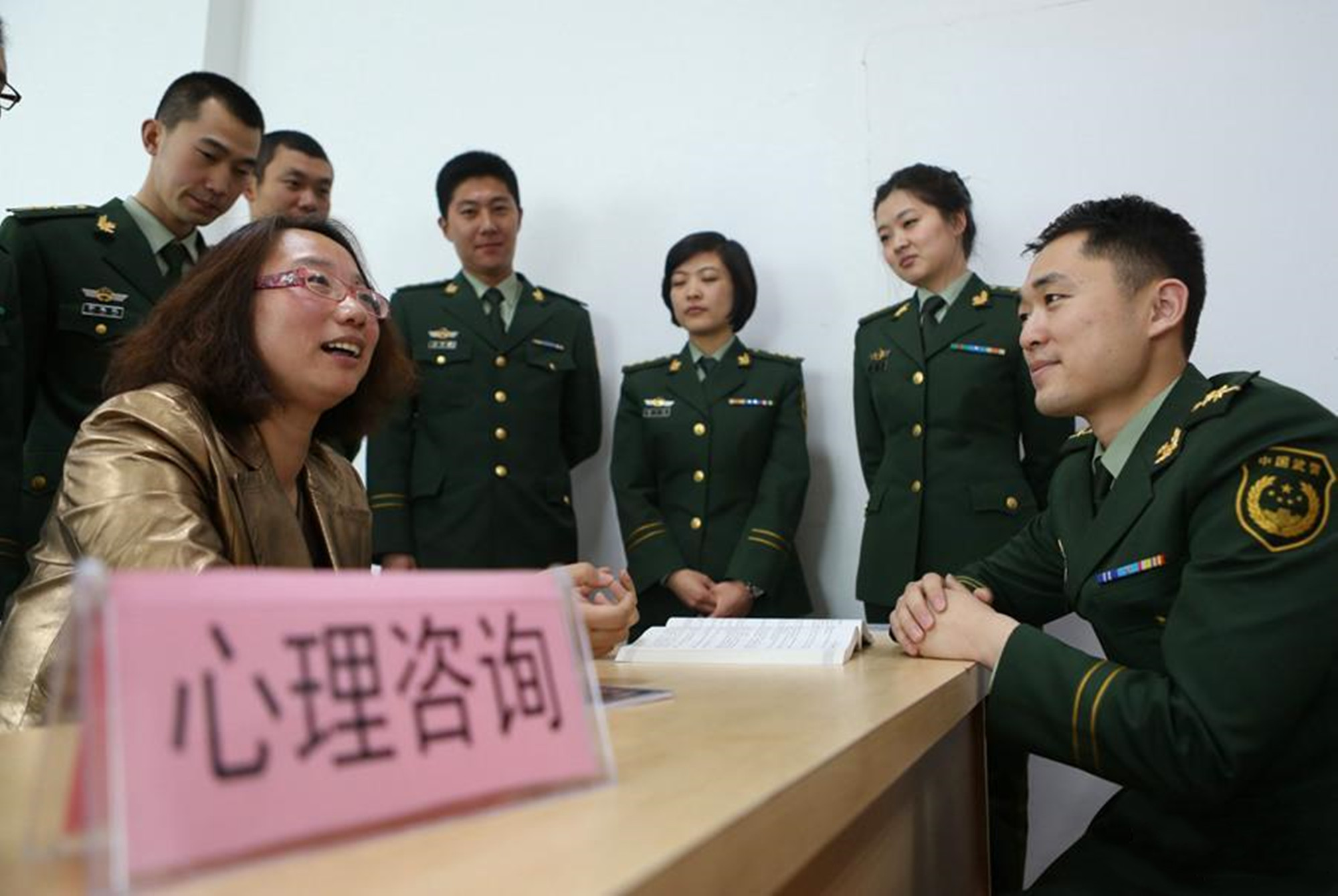 护士|“男生禁娶黑榜”出炉，女生从事这4种职业，想要脱单可能无望