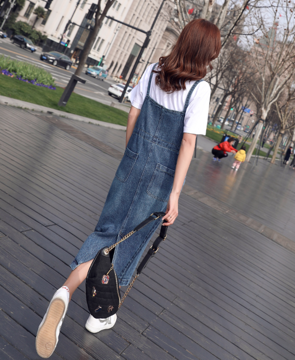 江南小蚂蚁|秋季穿搭怎么显大方，牛仔元素帮你打开穿搭另一扇门，不会照穿