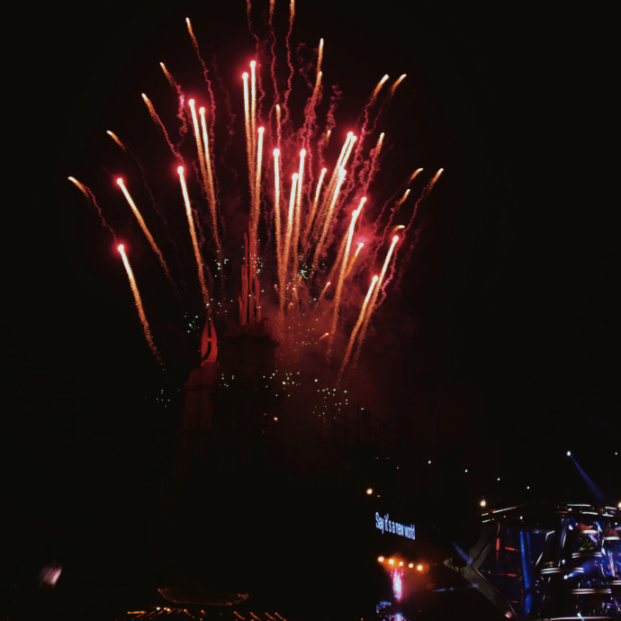 演唱会|将浪漫进行到极致，华晨宇演唱会绝美烟花秀大赏！