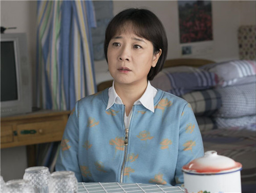 陈小艺|国家一级女演员，婚后被多次拍到“出墙”行为，丈夫却隐忍11年