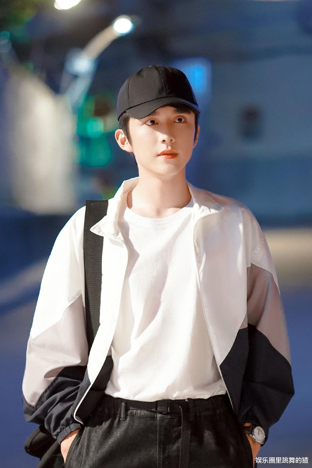 许佳琪|许佳琪前脚宣布暂离THE9，后脚就官宣新身份，回归组合遥遥无期