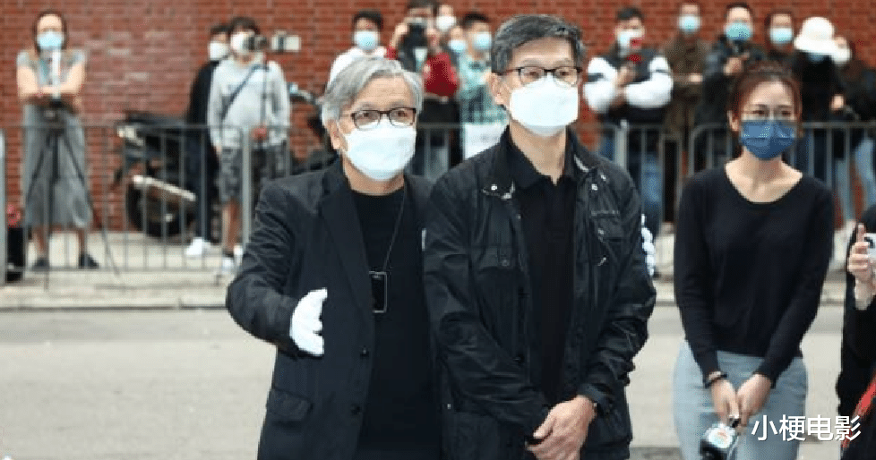 周星驰|周星驰有没有见到遗容？吴孟达的二弟吴利达道出了真相，如实回答