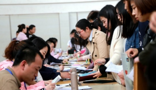 考试|“无编制”公务员正悄然兴起，40周岁也还有机会，待遇方面很可观