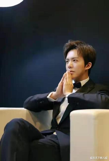 李云迪|李云迪违法被拘，意外辟谣和王力宏关系亲密，网友搞笑反应：吉娜怎么办？