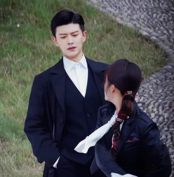 宋茜|李沁新剧《请君》路透出炉，搭档当红小生，看到男主后：追定了