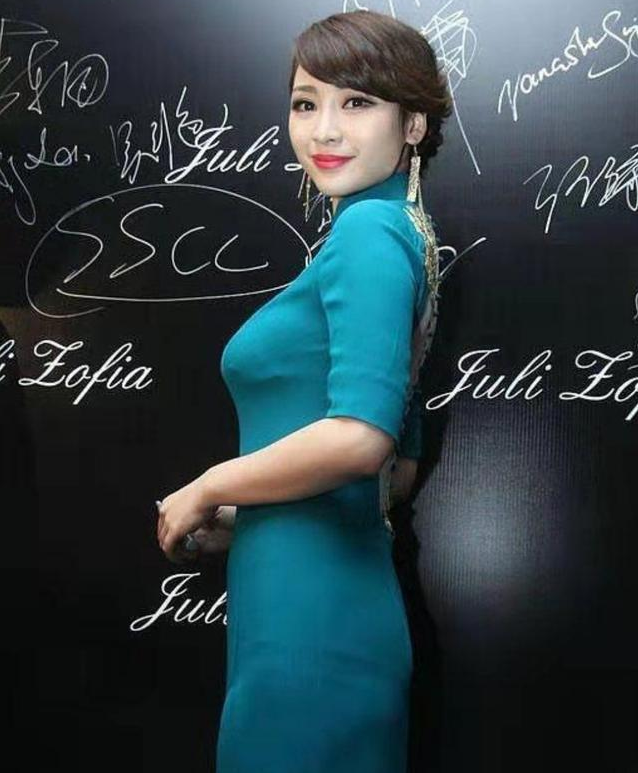 殷桃|看了殷桃与柳岩的旗袍造型,终于见识到珠圆玉润身材的美,超好看