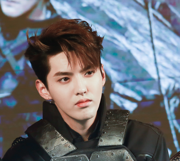 何念|国际顶流洗牌？归国四子已一人出局，蔡徐坤第3，榜首身材太好